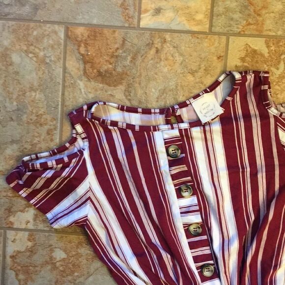 Cold-Shoulder Romper - Picture 4 of 8